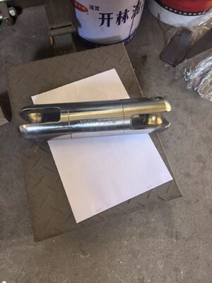 Mua Heavy-Duty 8 Ton Swivel Wire Rope Connector with High-Strength Alloy Steel and Anti-Twist Swivel Design online manufacture