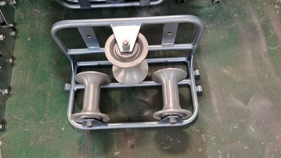 Con lăn dẫn cáp góc ba bằng nhôm mạ kẽm chịu tải nặng 10kN để lắp đặt cáp trơn tru